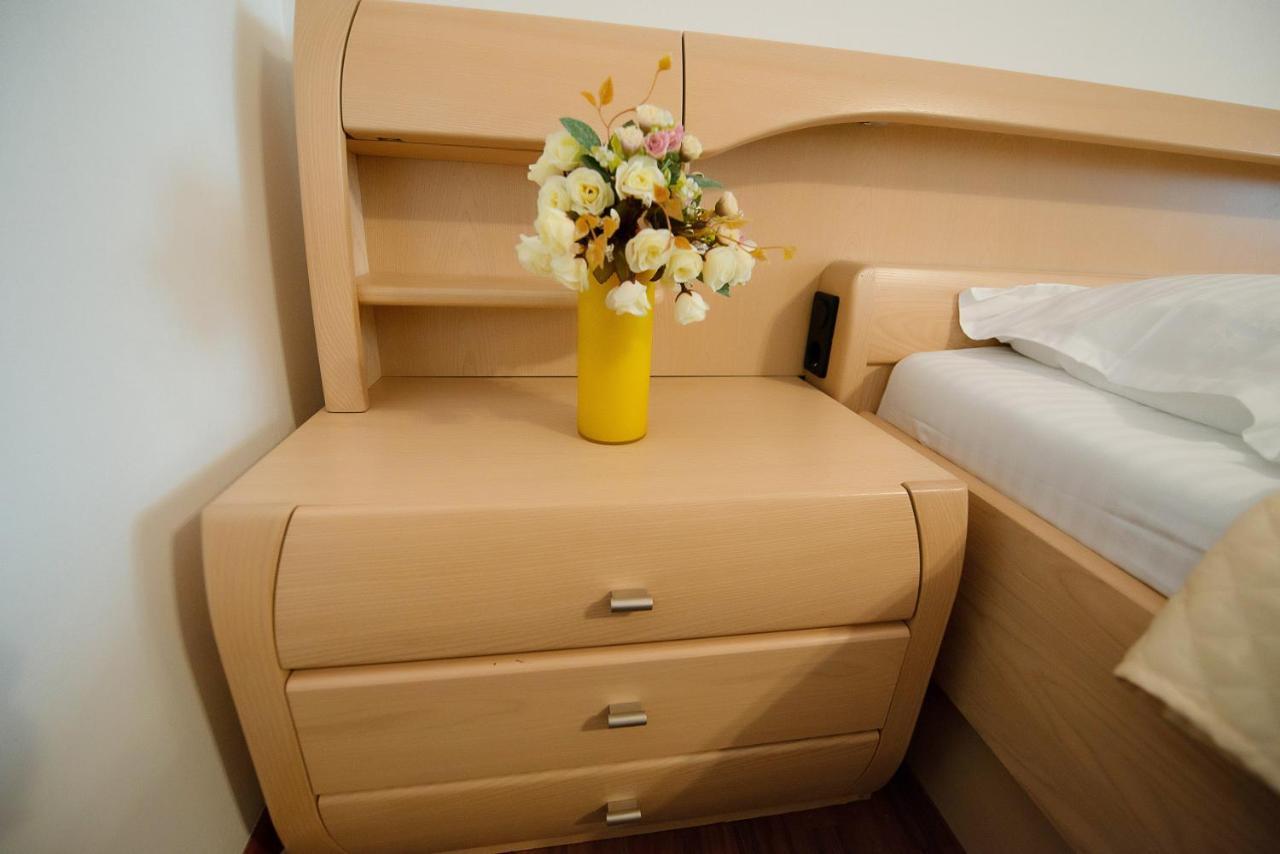 Stephanie Apartment-Centru Civic Брашов Экстерьер фото